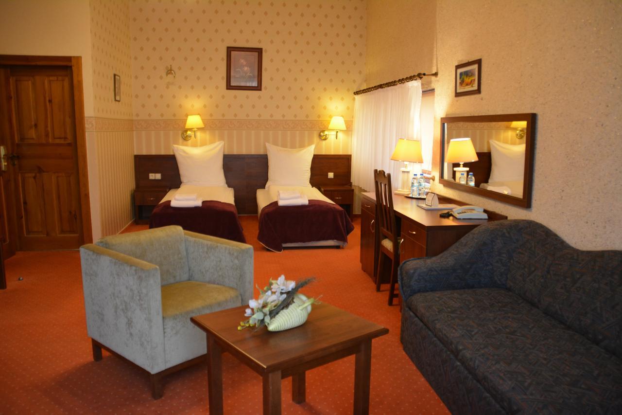 Hotel Starzynski Plock Exterior photo