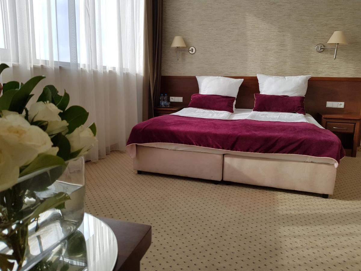 Hotel Starzynski Plock Exterior photo