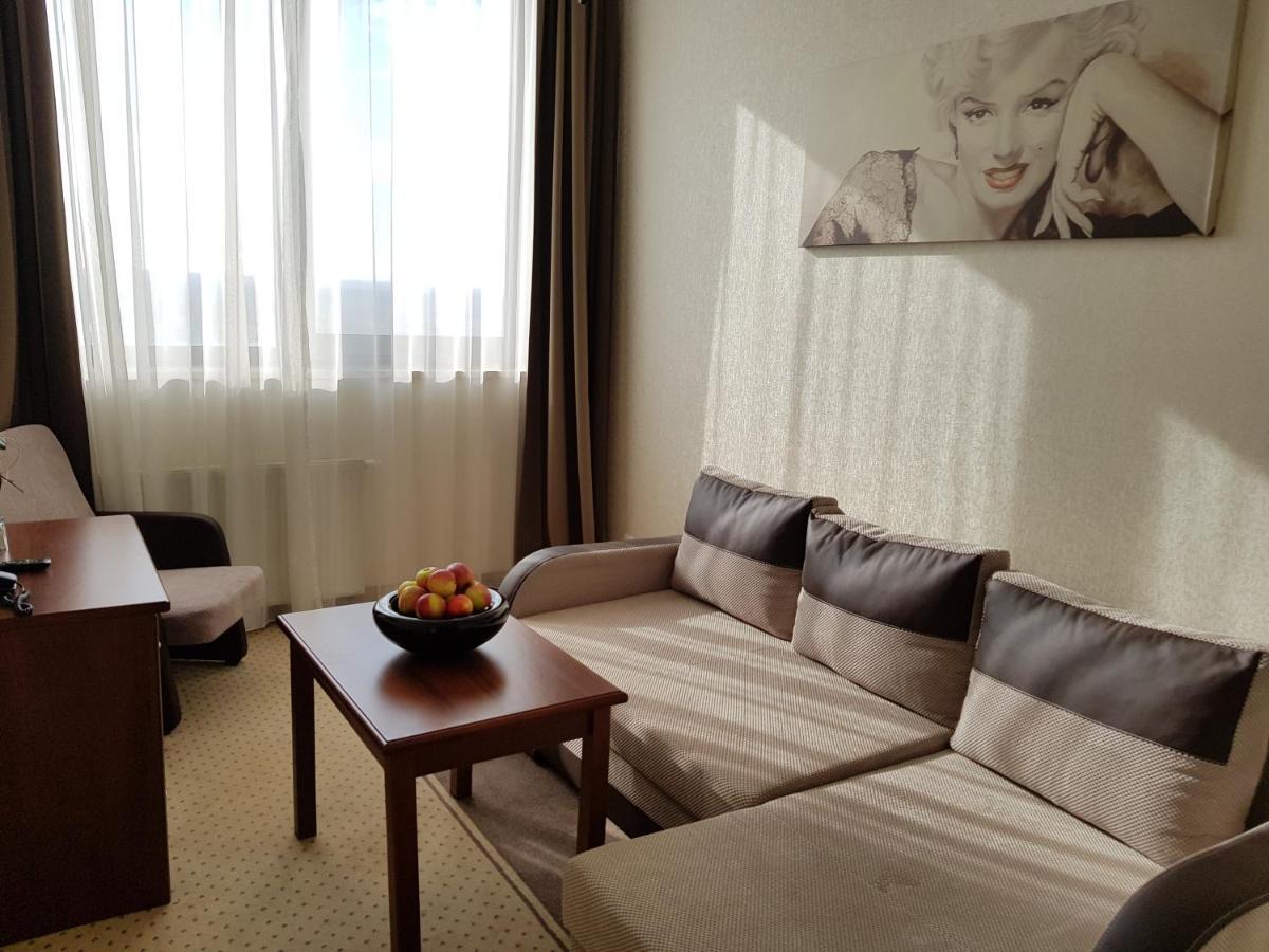 Hotel Starzynski Plock Exterior photo